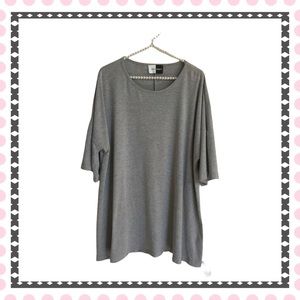 Day & Night Gray Oversized Tee Shirt, Size M/L
